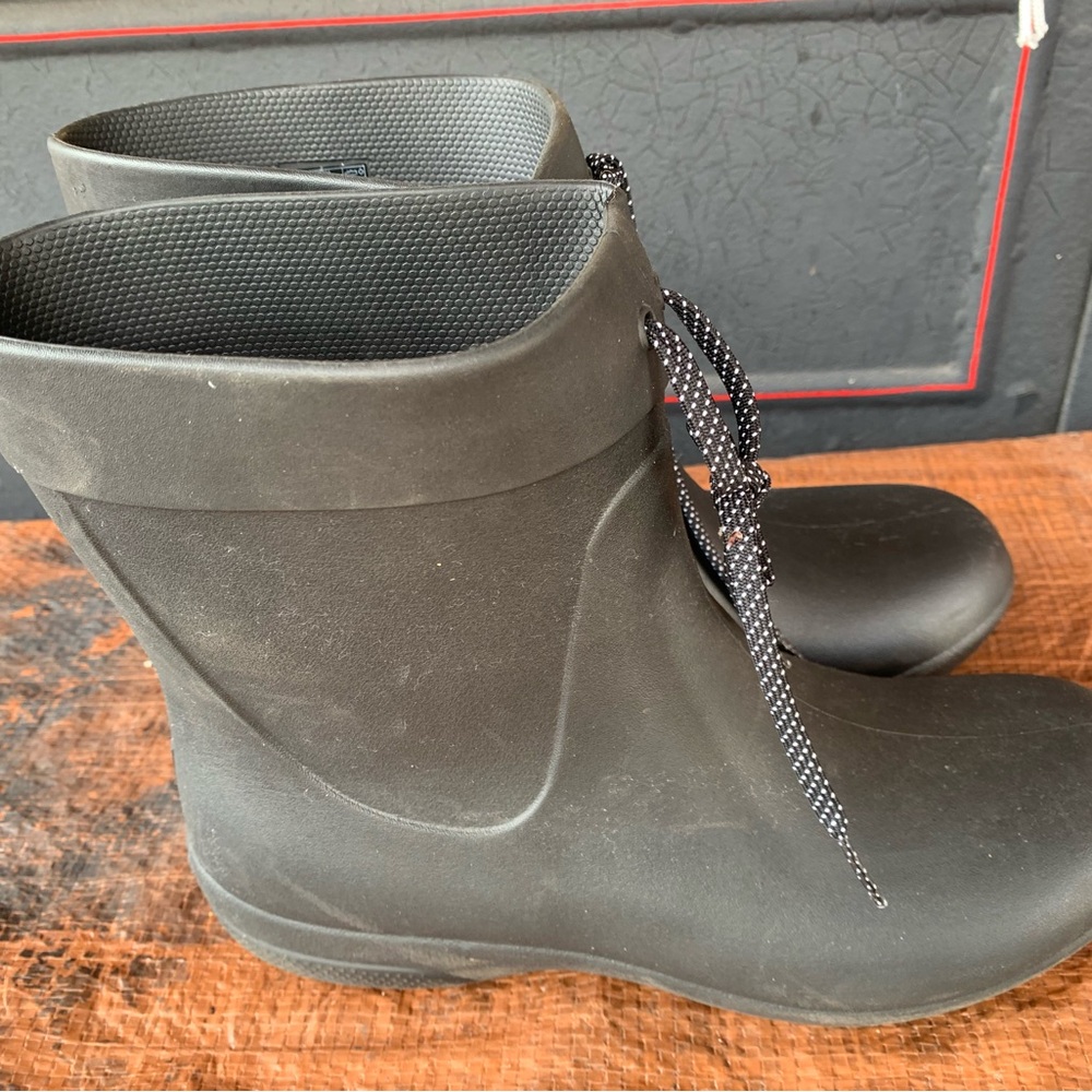 Final markdown Crocs Freesail Boots Black Comfort Waterproof rain short boot - Picture 4 of 6